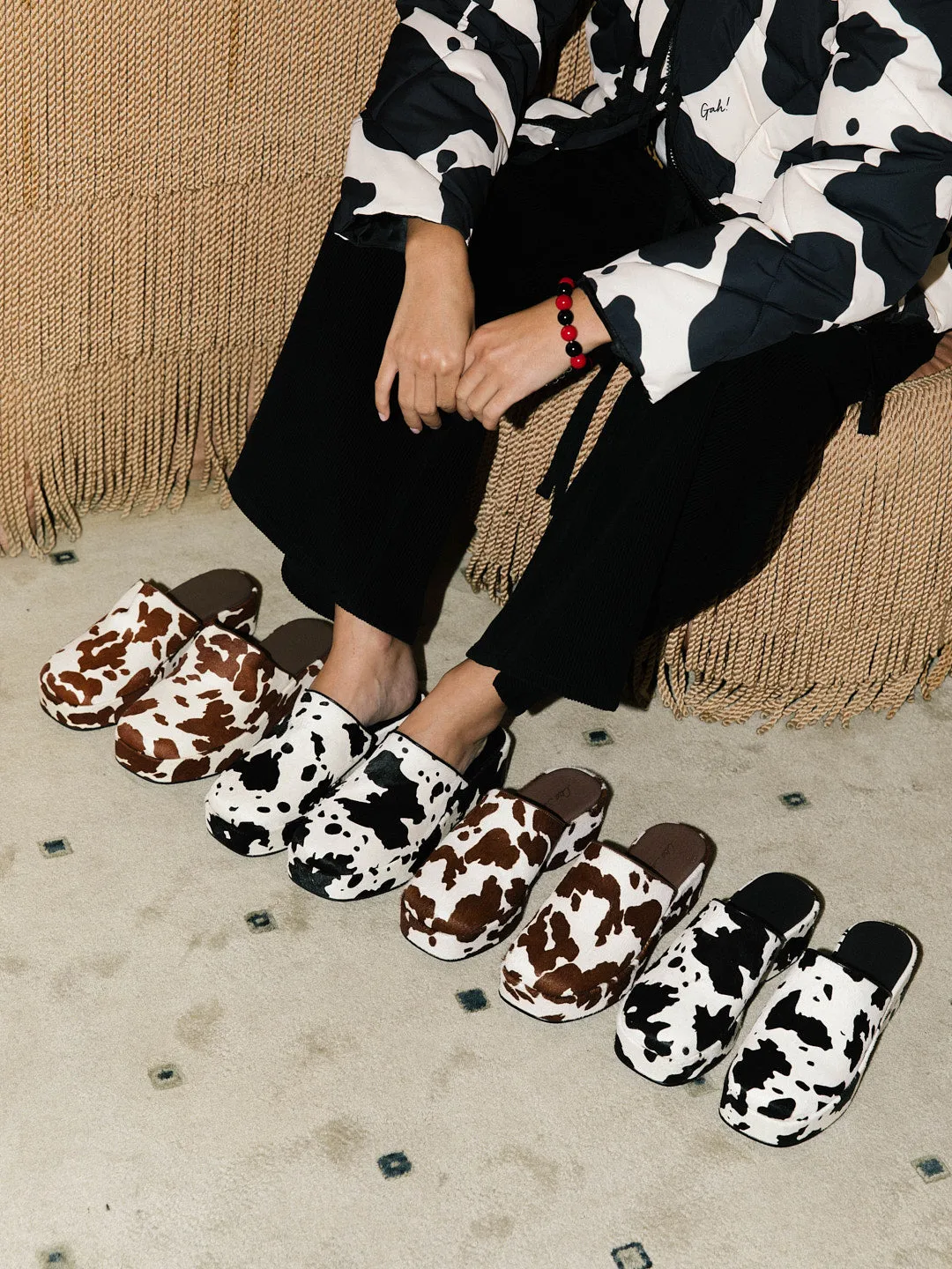 Dakota Clog - Black Cow