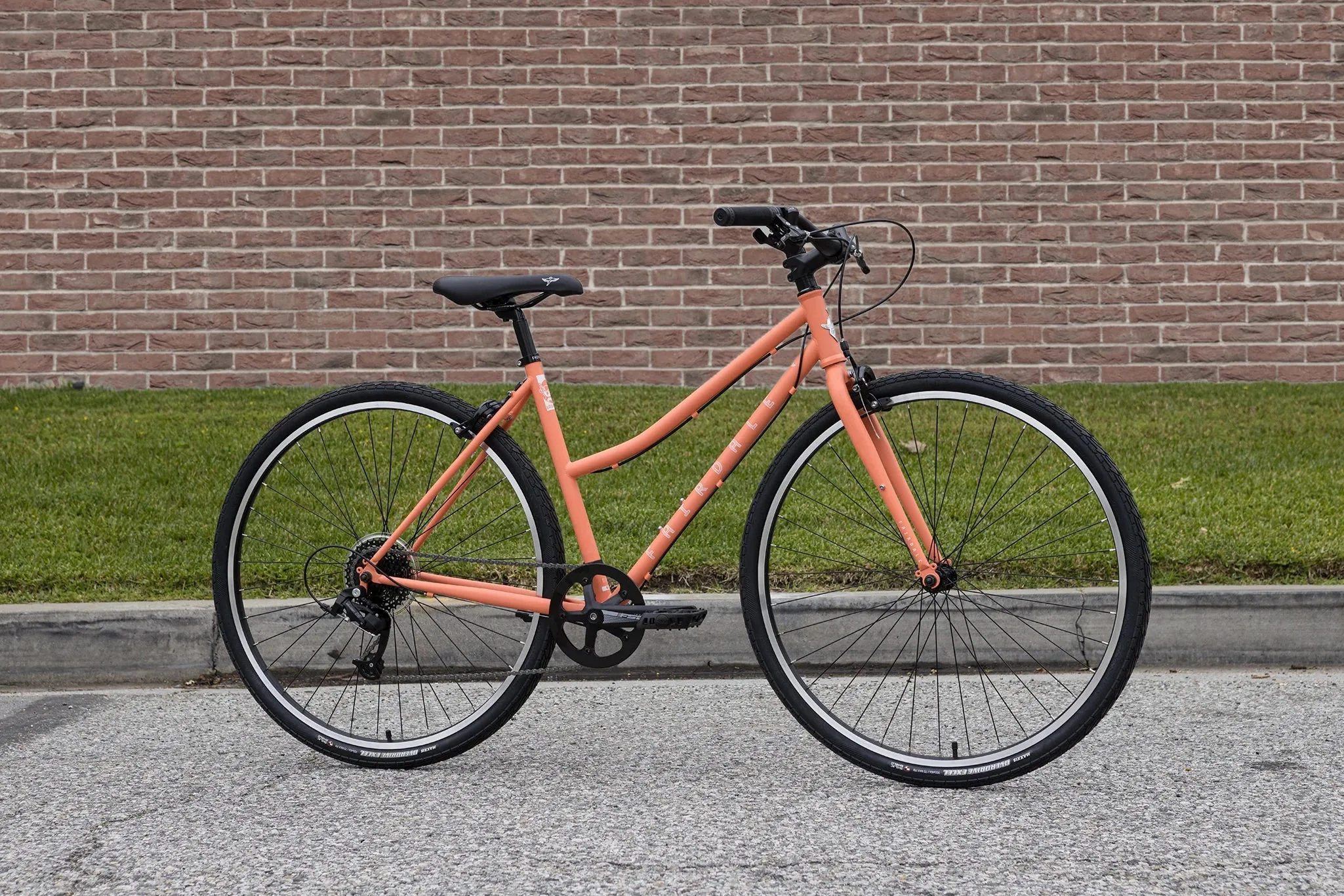 Fairdale Lookfar Step-Thru Complete Cruiser Bike - Matte Coral Red