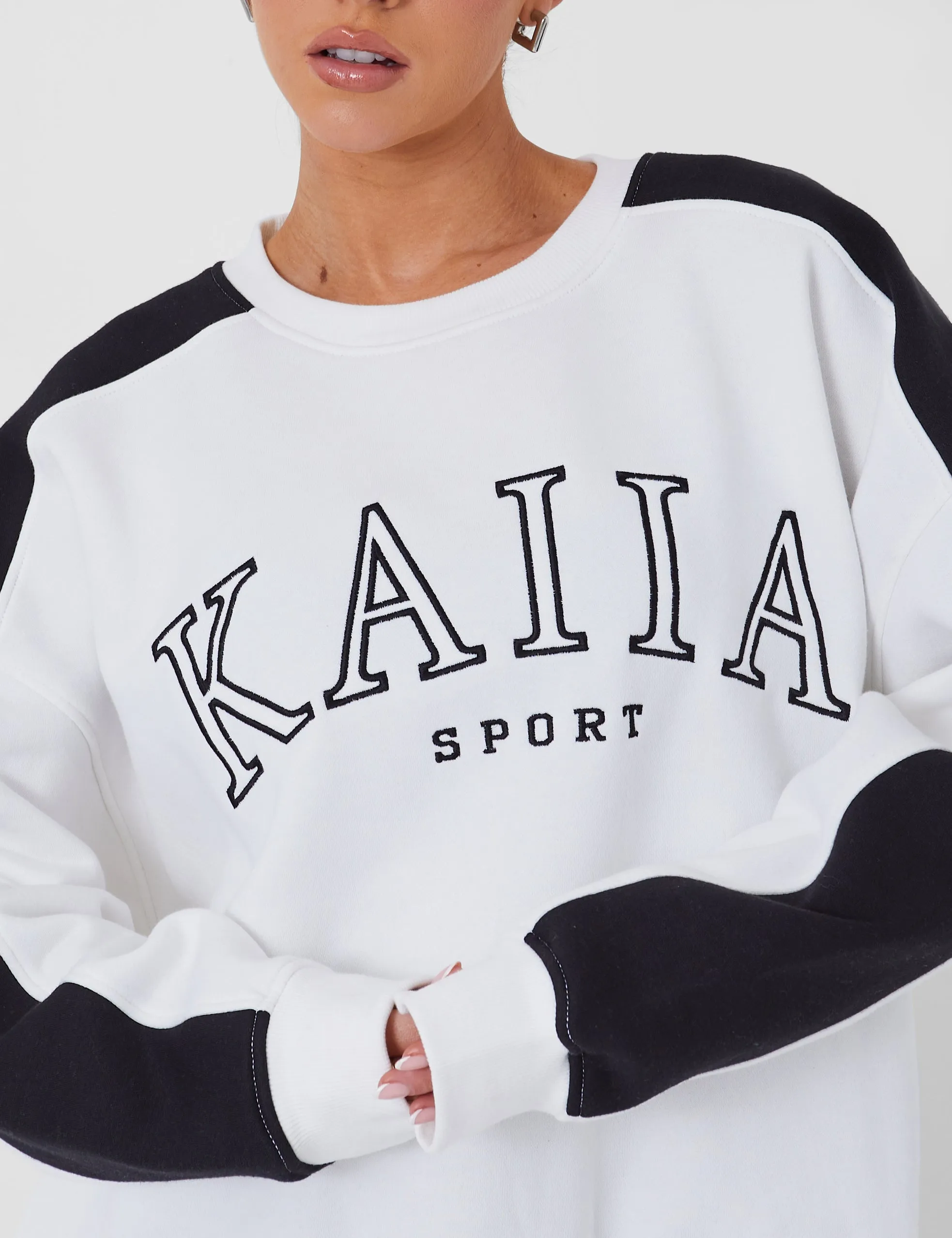 Kaiia Sport Oversized Sweatshirt in White and Black