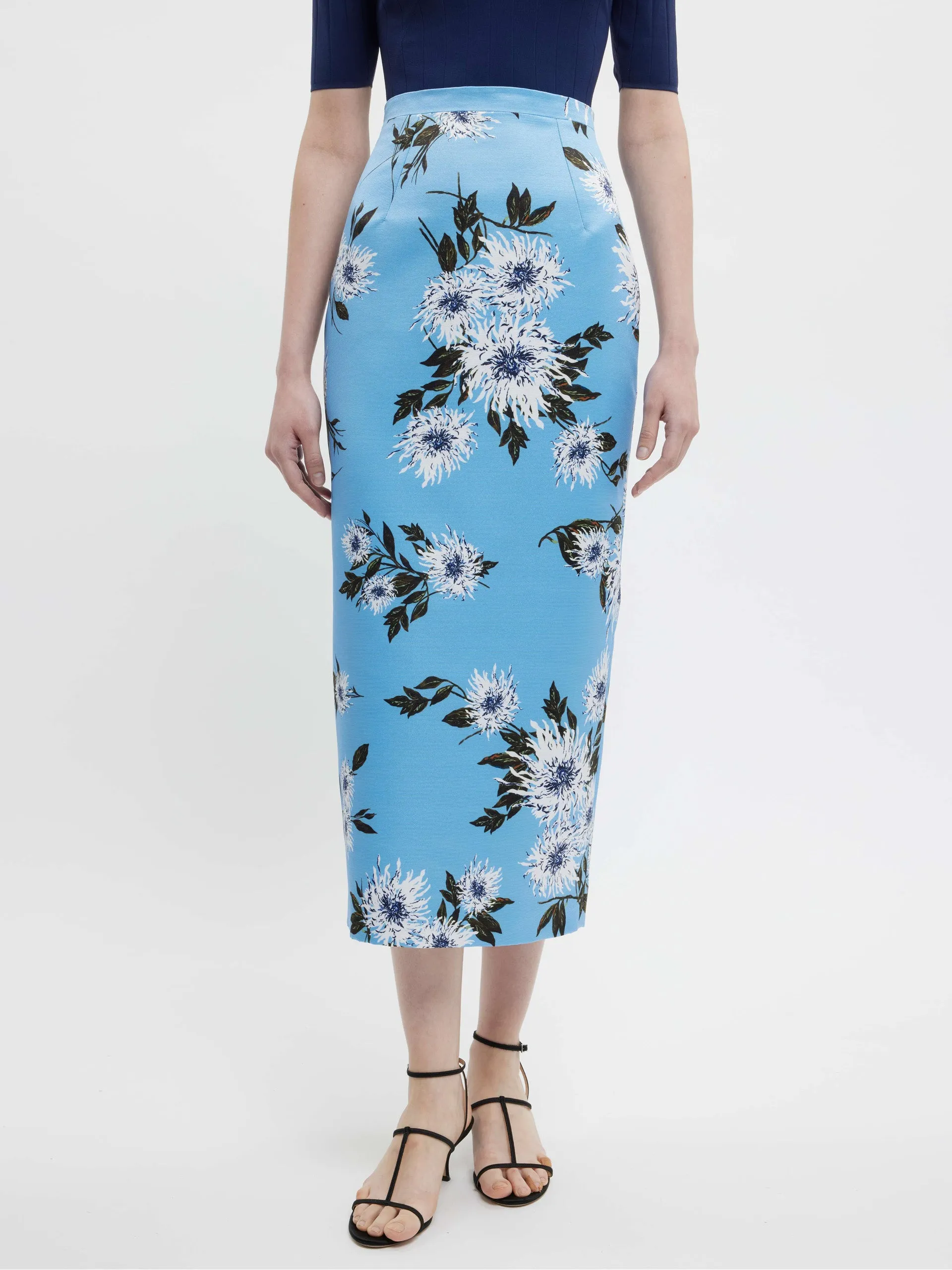 Lorelei skirt in blue dahlia floral print taffeta faille