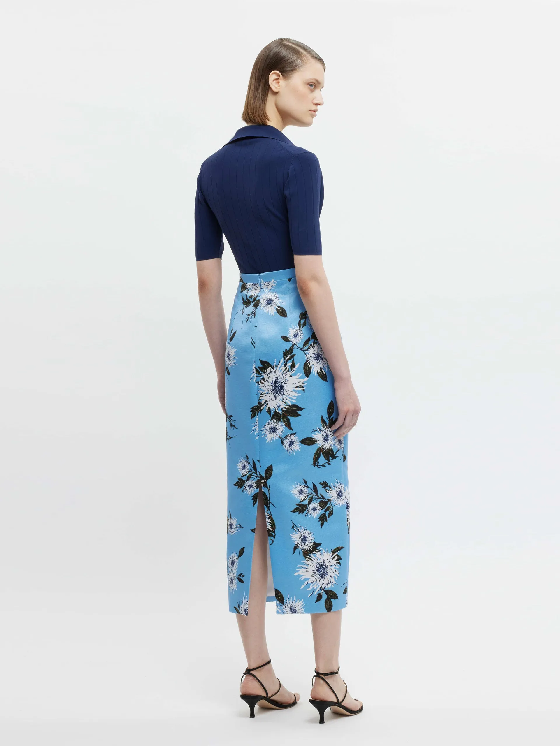 Lorelei skirt in blue dahlia floral print taffeta faille