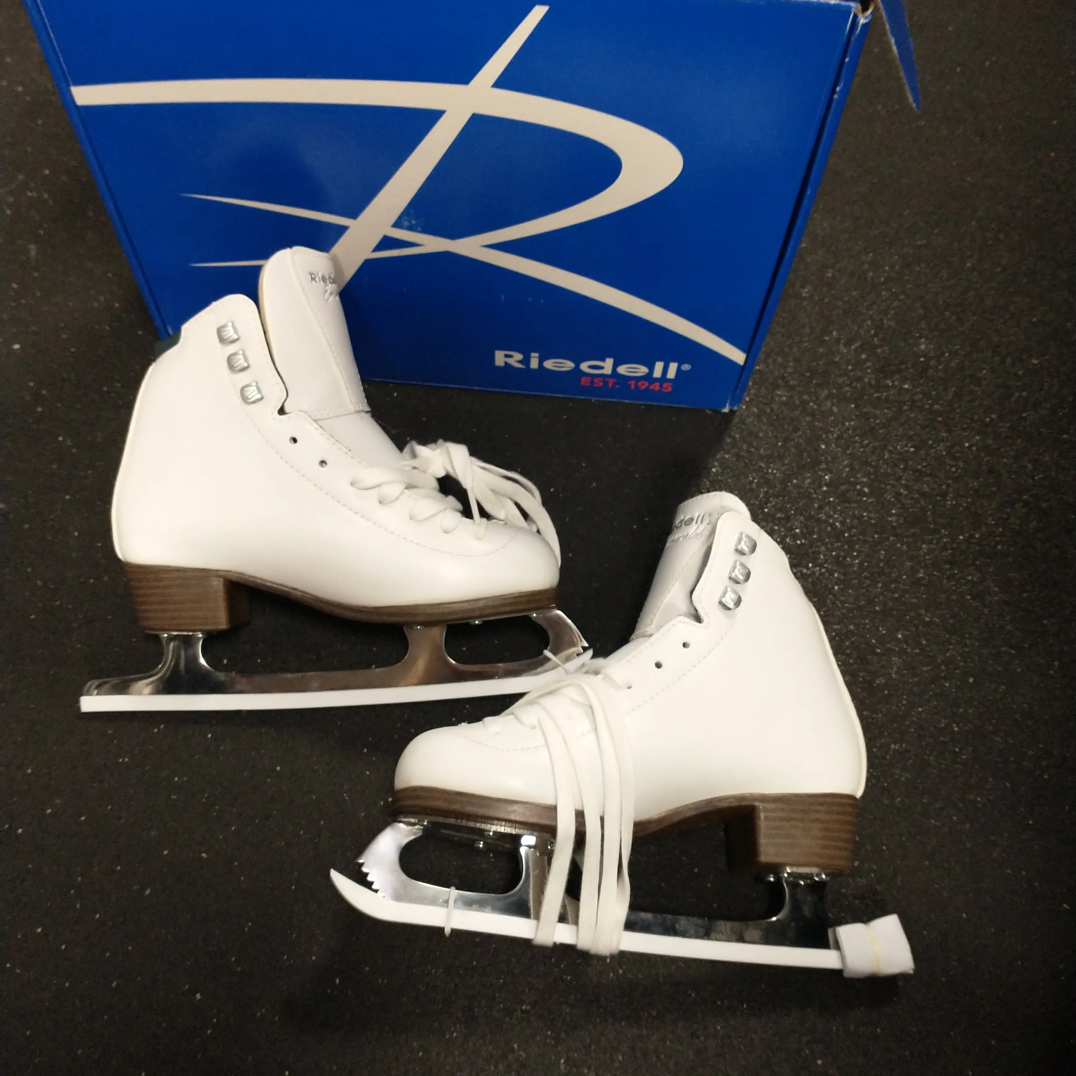 Riedell Emerald 19 Luna Jr. Skate Size 3 New Figure Skates