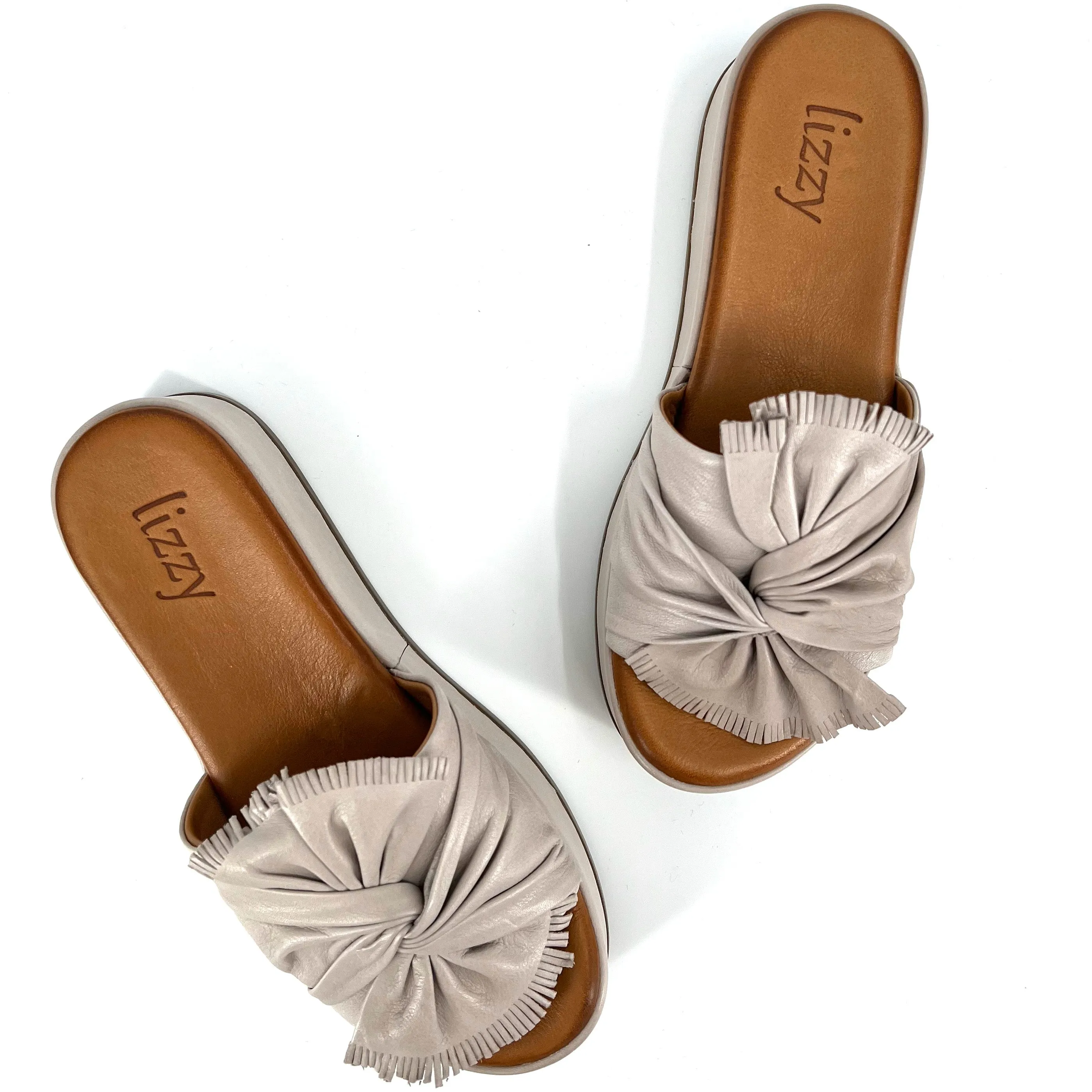 The Knotted Flatform Slide Sandal in Silver Beige