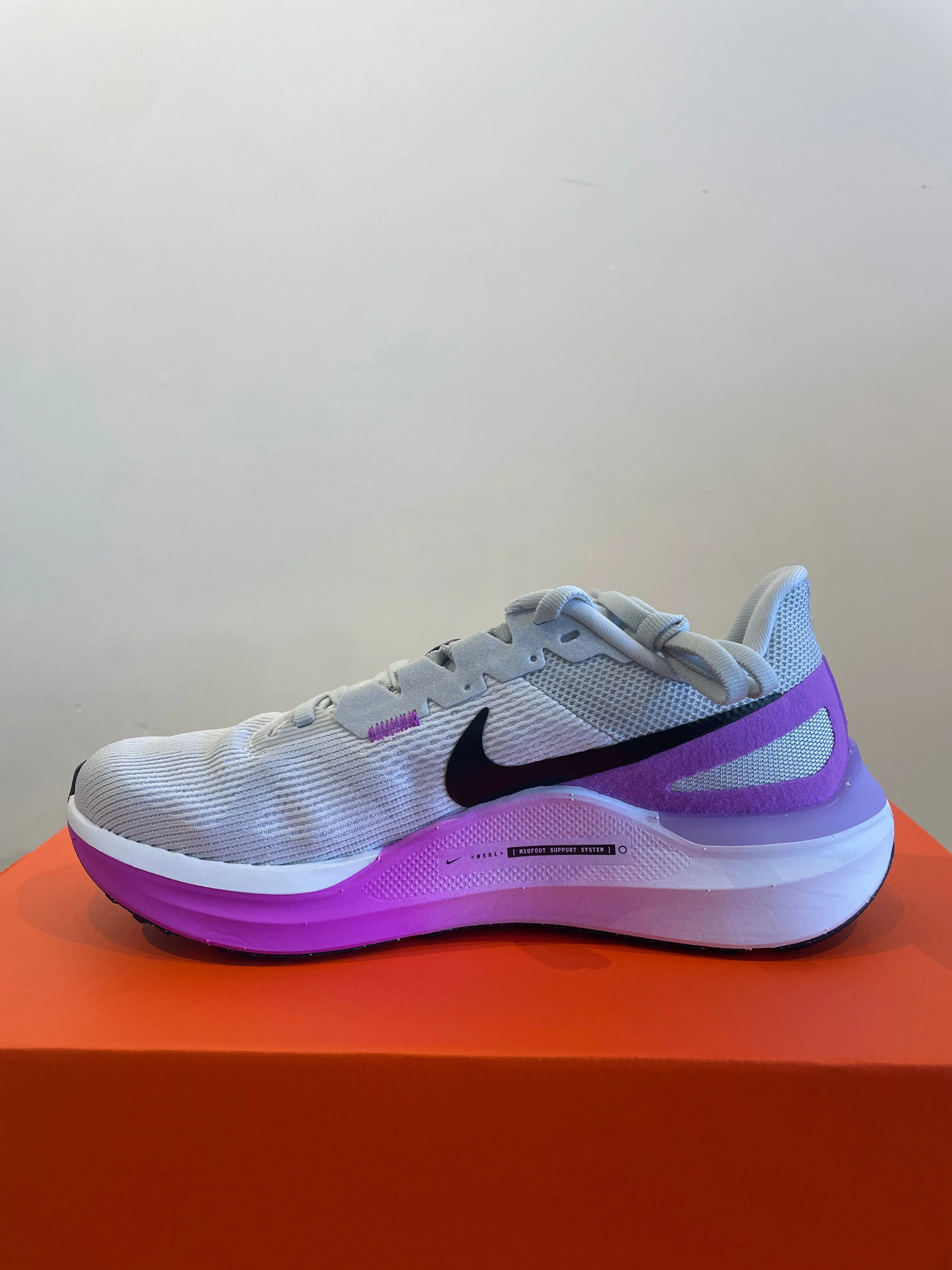 Women's Nike Structure 25