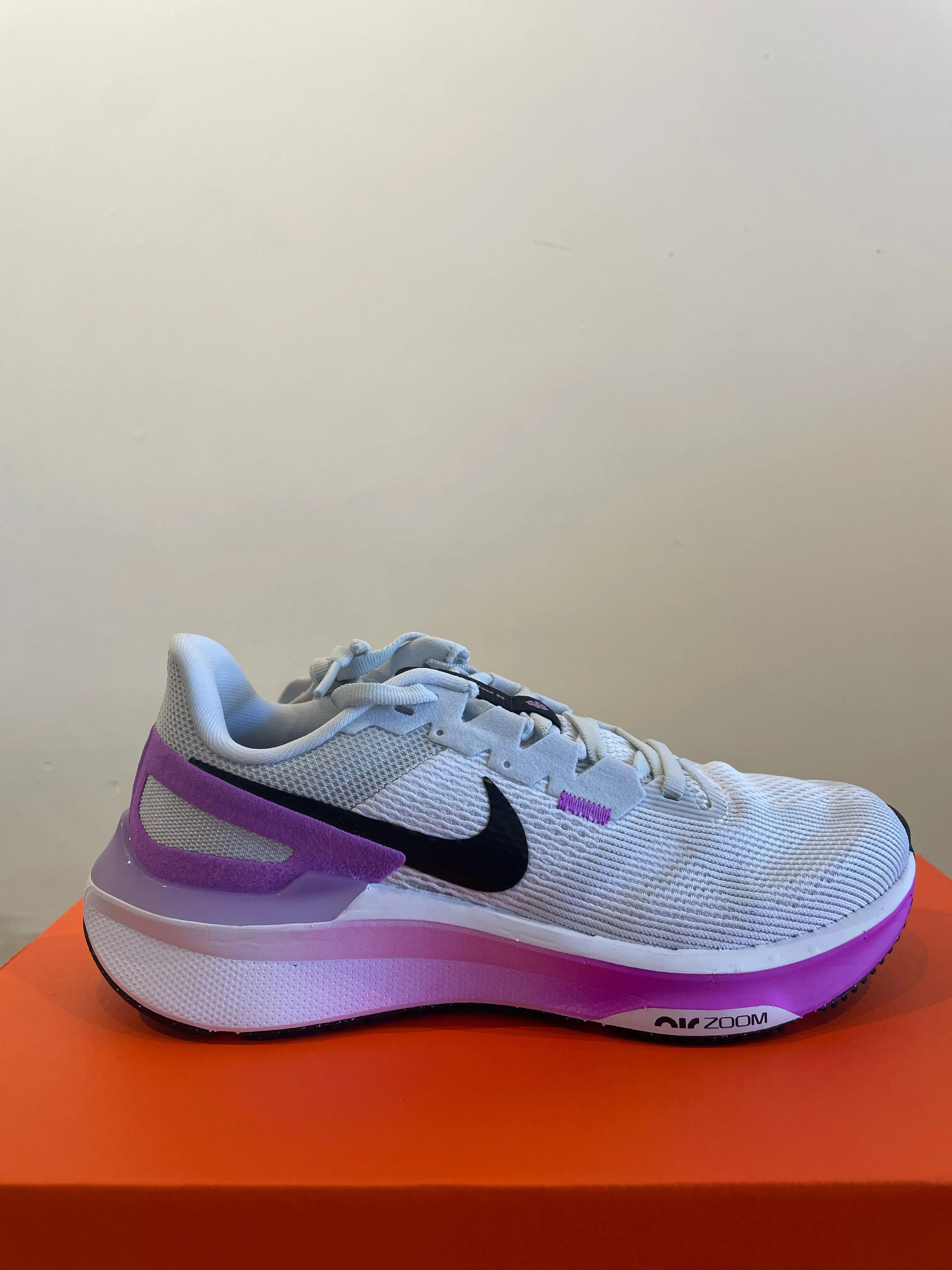 Women's Nike Structure 25