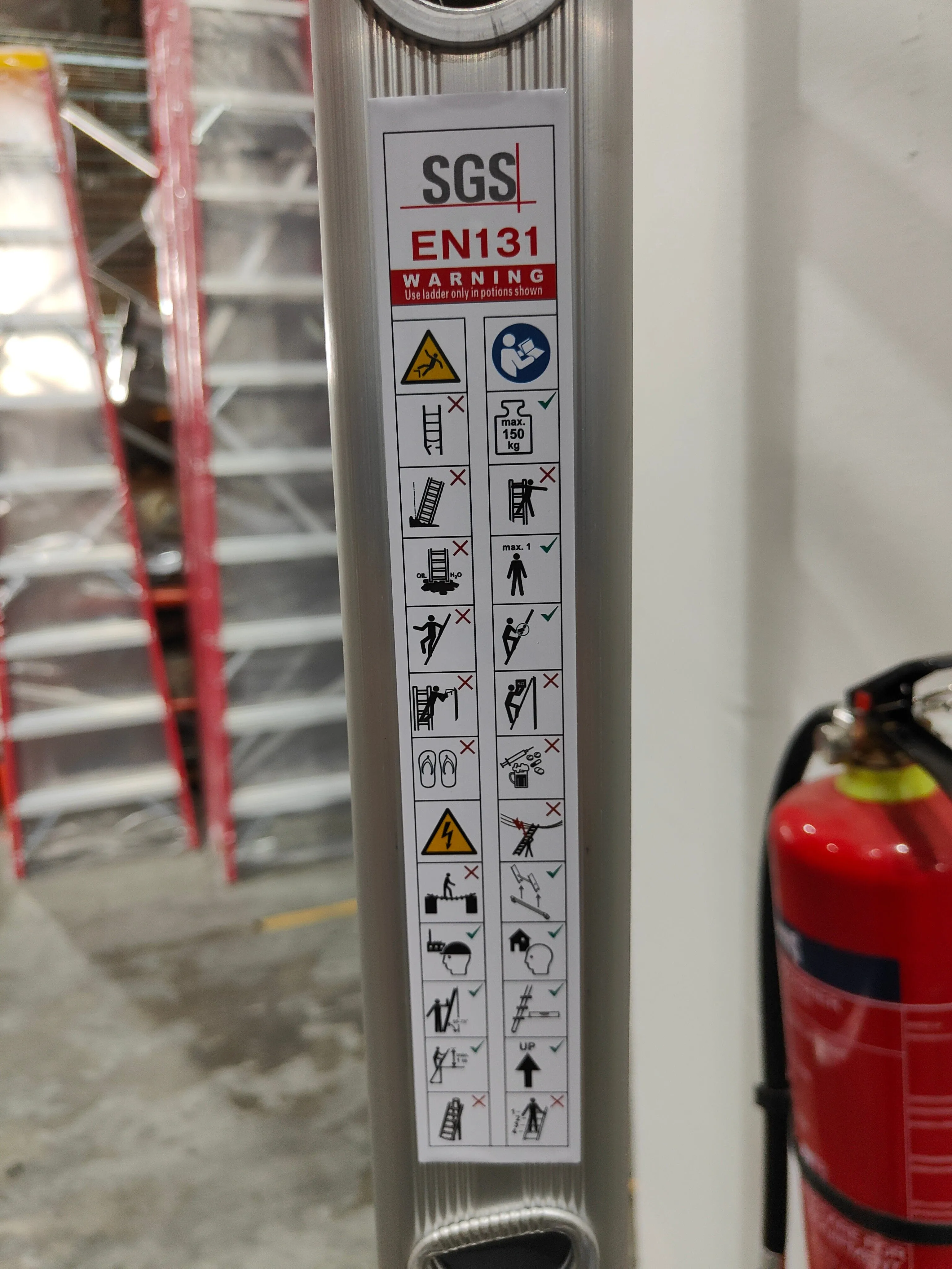 XG ALUMINIUM SINGLE POLE LADDER Model: XG110D, Steps(Feet) : 8', 10', 12'