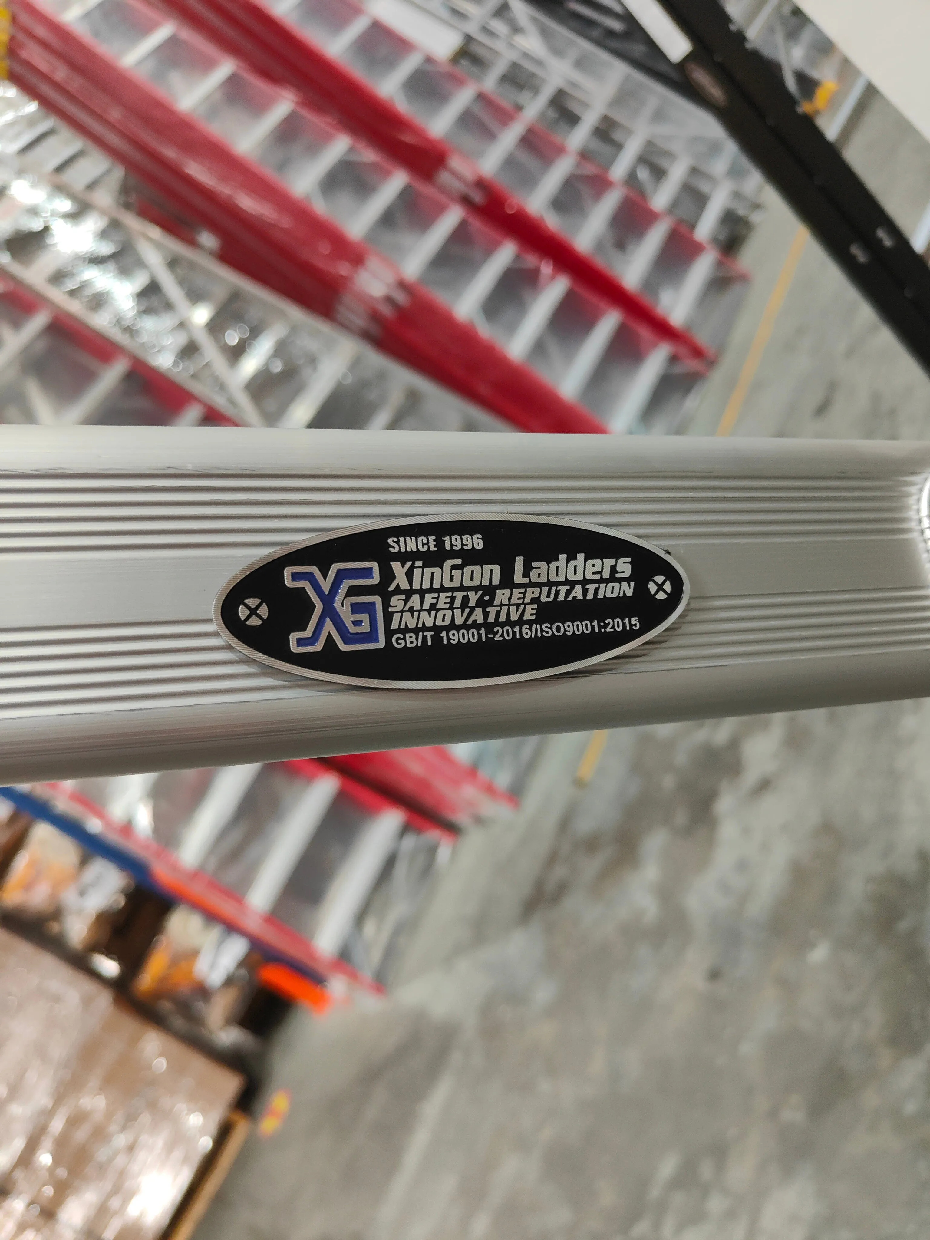 XG ALUMINIUM SINGLE POLE LADDER Model: XG110D, Steps(Feet) : 8', 10', 12'