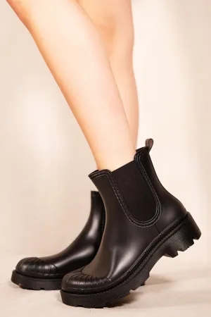 ZOALA FLATFORM PULL ON WELLIE BOOT IN BLACK